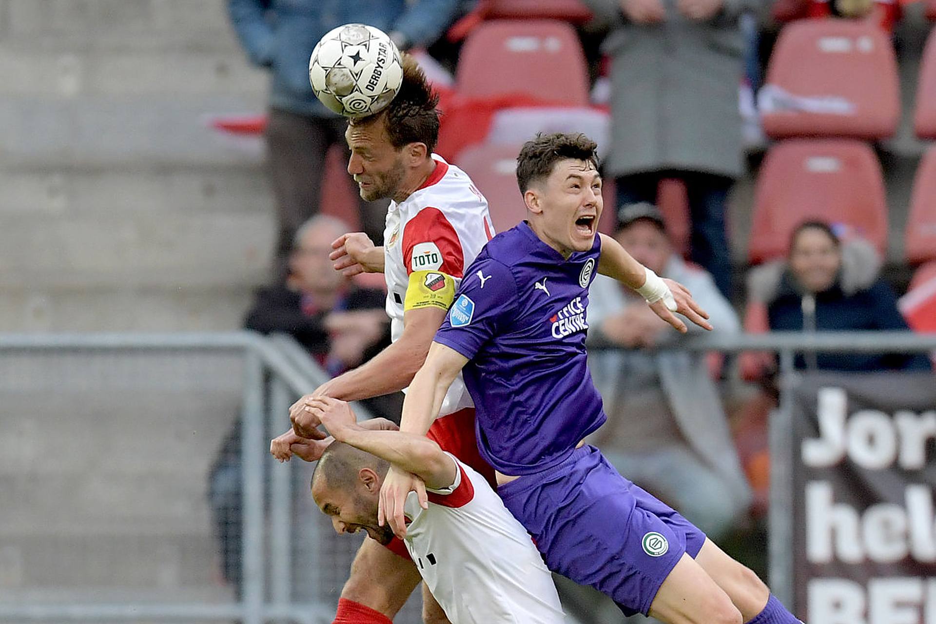 而哈登和小 而哈登和小