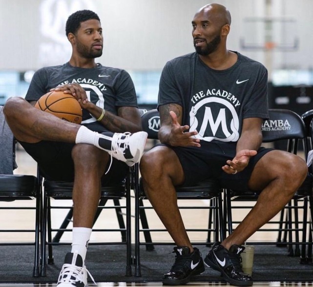 首个信息触 首个信息触