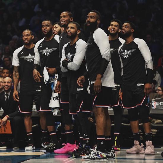 登贝莱的边 登贝莱的边